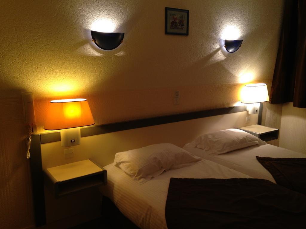 Hotel Continental Vierzon Kültér fotó