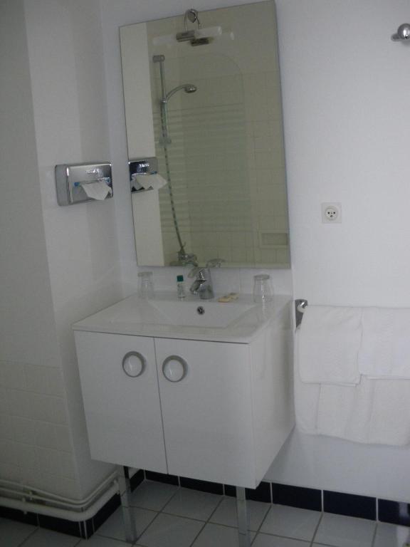 Hotel Continental Vierzon Szoba fotó